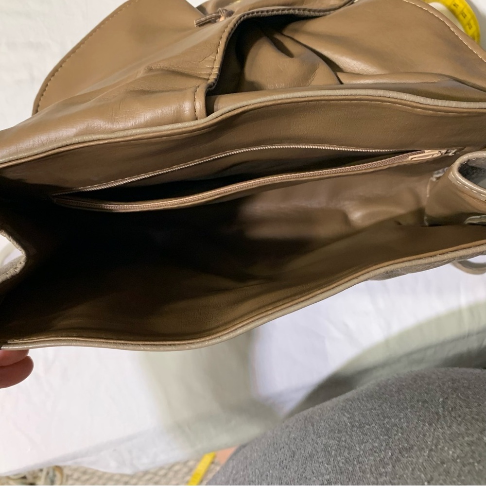 Taupe‎ Crossbody Bag with Metallic Copper Accent - Picture 5 of 8